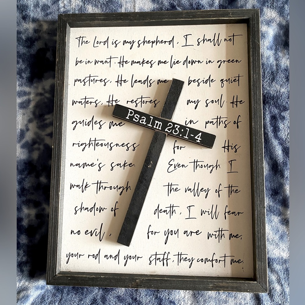 Hobby Lobby Wall Decor !! new never used )